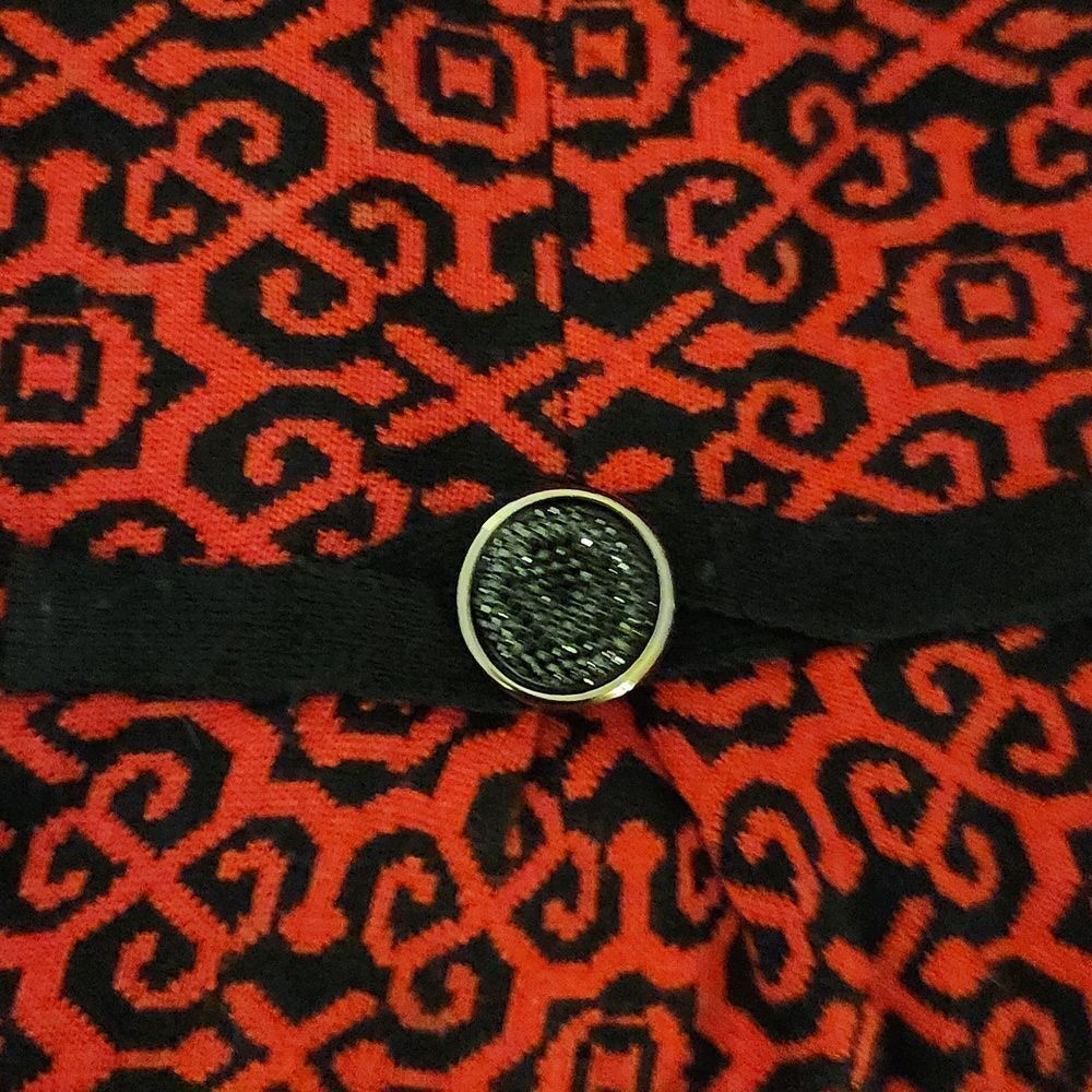 Romance Italy Red and Black Patterned Cardigan XL - Picture 6 of 10